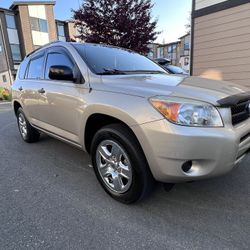 I’m 2007 Toyota RAV4 Sport Utility 4D FWD
