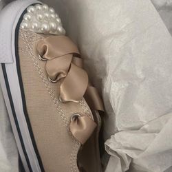 Kids New Shoes/women