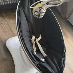 4 Moms Electric Baby Swing 