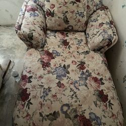 Chase Lounge Or Dog Bed For Large Dog