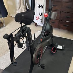Peloton - Like New