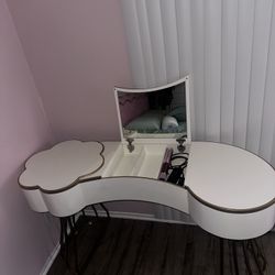 Cloud Vanity / Desk with mirror OBO