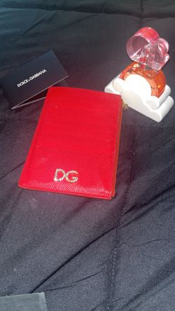 Dolce & Gabbana long card holder/zip wallet with Ariana Grande perfume