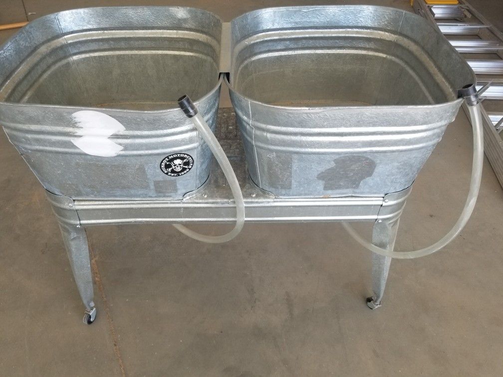 Vintage Wash tub Cooler Ice Chest Beverage Center Drinks Beer Rolling Galvanized Metal