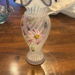 FENTON VASE