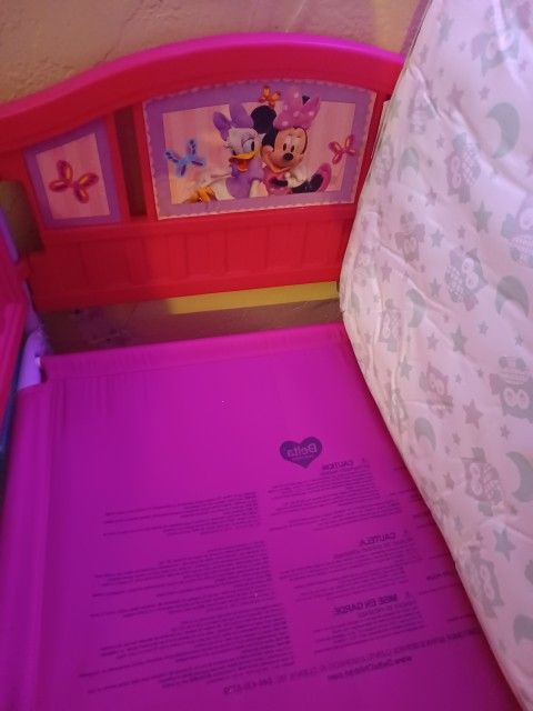 Minnie Mouse Toddler Bed