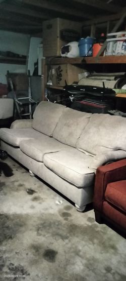 Selling a gray couch