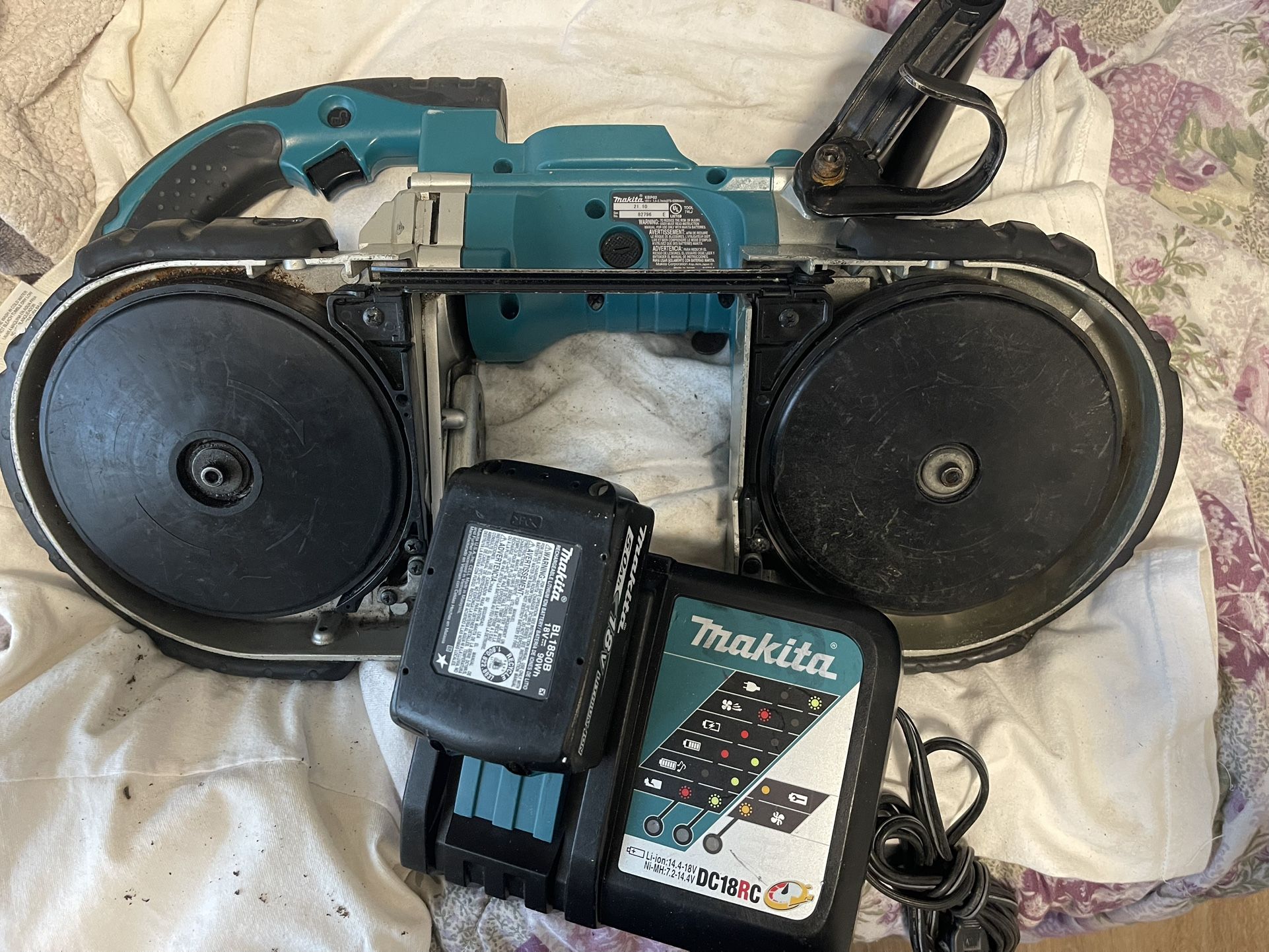 Makita Ban Saw 