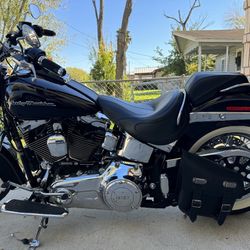 2017 Harley Davidson Softail Deluxe-OBO