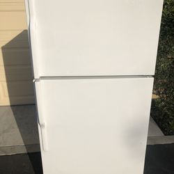 Kenmore Refrigerator $200 Free Delivery 