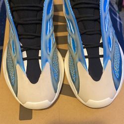 Yeezy 700 V3 Arzareth Size 12