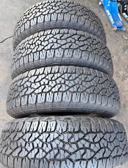 265 70 17 Goodyear tires Con 80% de Vida Las 4