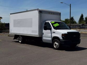 2017 Ford E350 Super Duty Cutaway