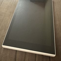 Ellipsis Tablet w/charging Cord & Block