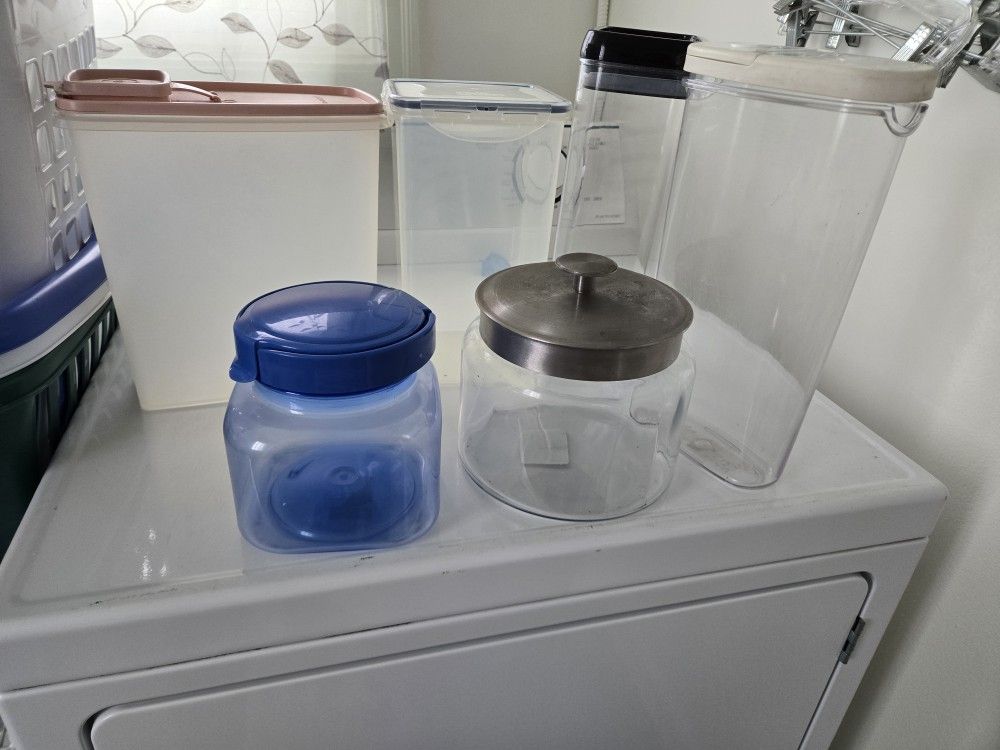 6 Containers
