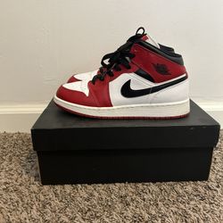Jordan 1 mid Chicago 6.5y 