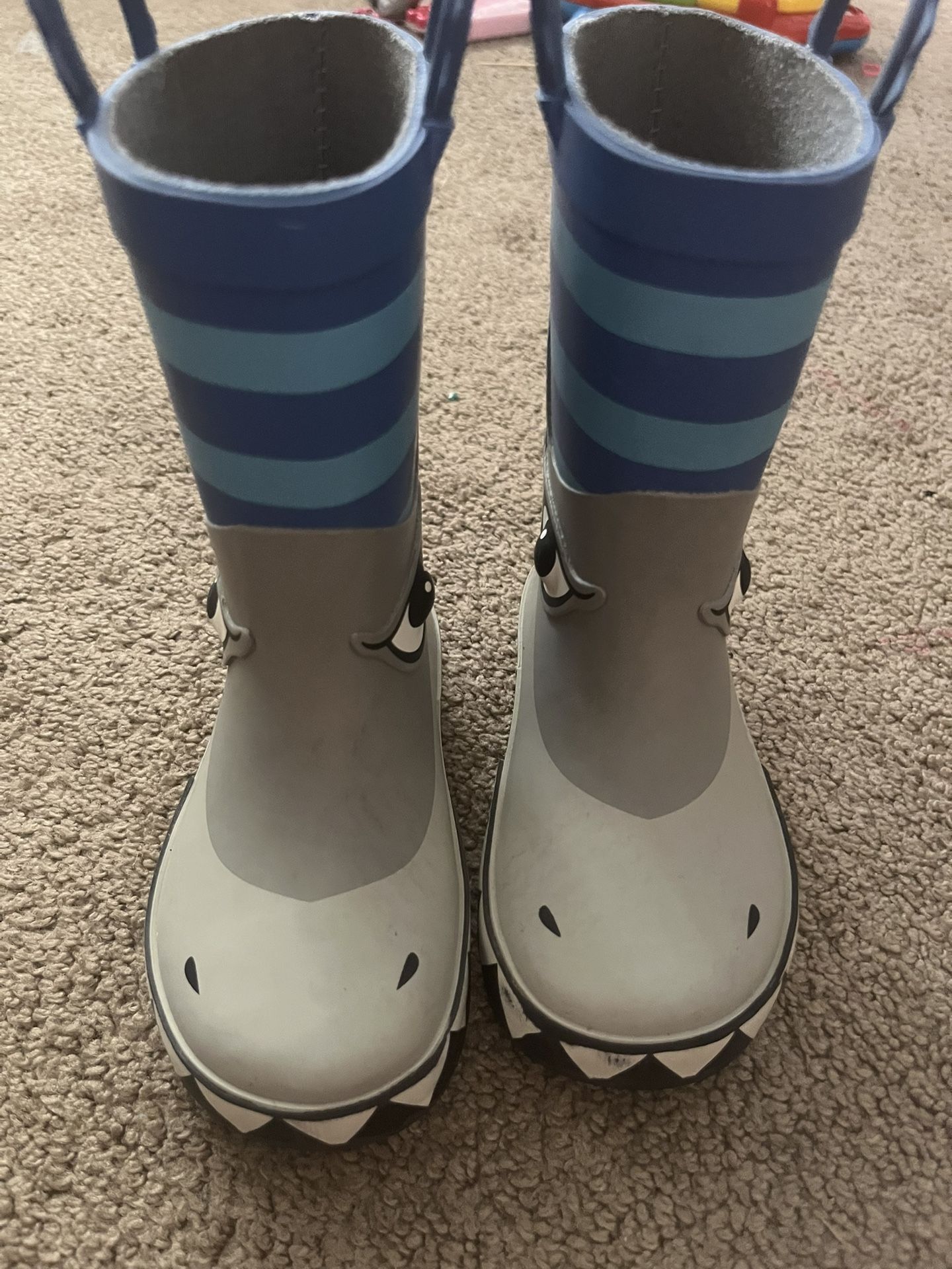 Boys Rain Boots Size 7/8
