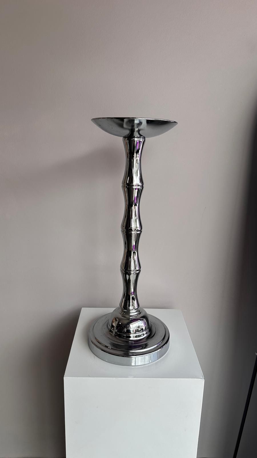 Elegant Silver Pedestal Stand – 21 Inches