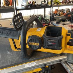 Dewalt Chainsaw DCCS670