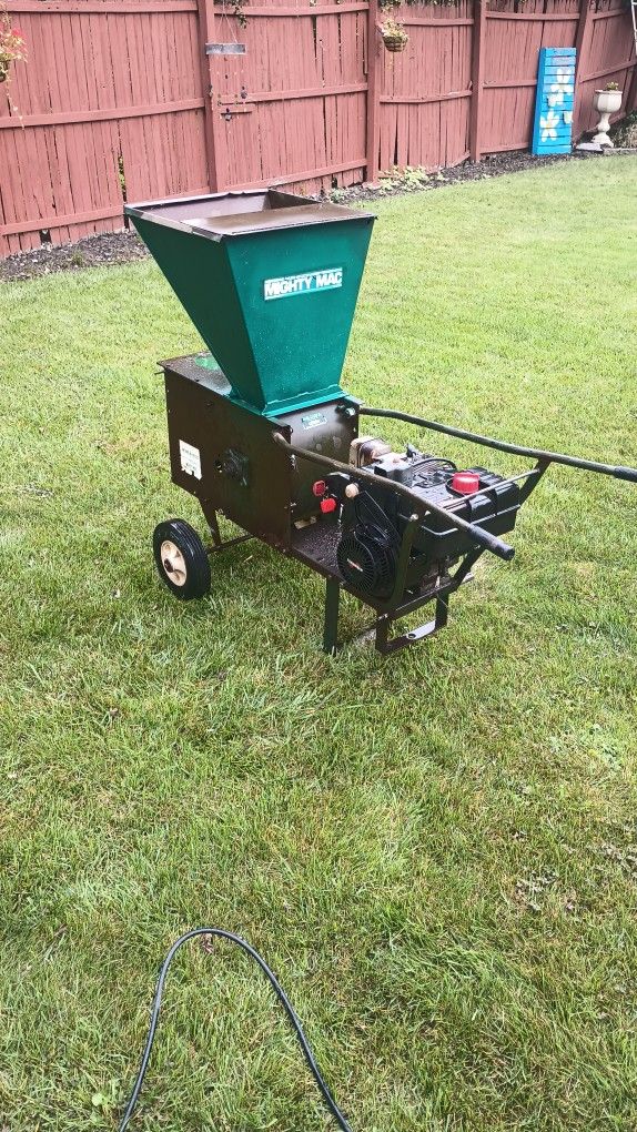 Mighty Mac Chipper/Shredder 
