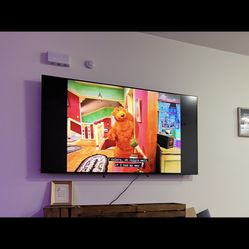 65” Samsung TV