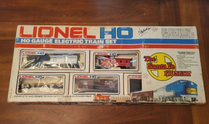 Lionel HO Gauge Santa Fe Freight Electric Train Set