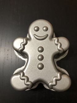 New Gingerbread Cake Pan