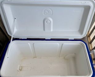 Large Igloo Cooler