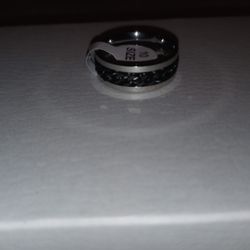 NEW STAINLESS STEEL RING