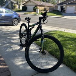 Schwinn 29in Knowles Men’s Mountain Bike