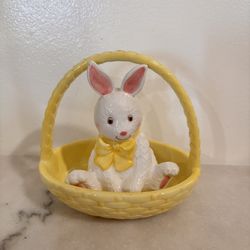 Salk shaker bunny with basket