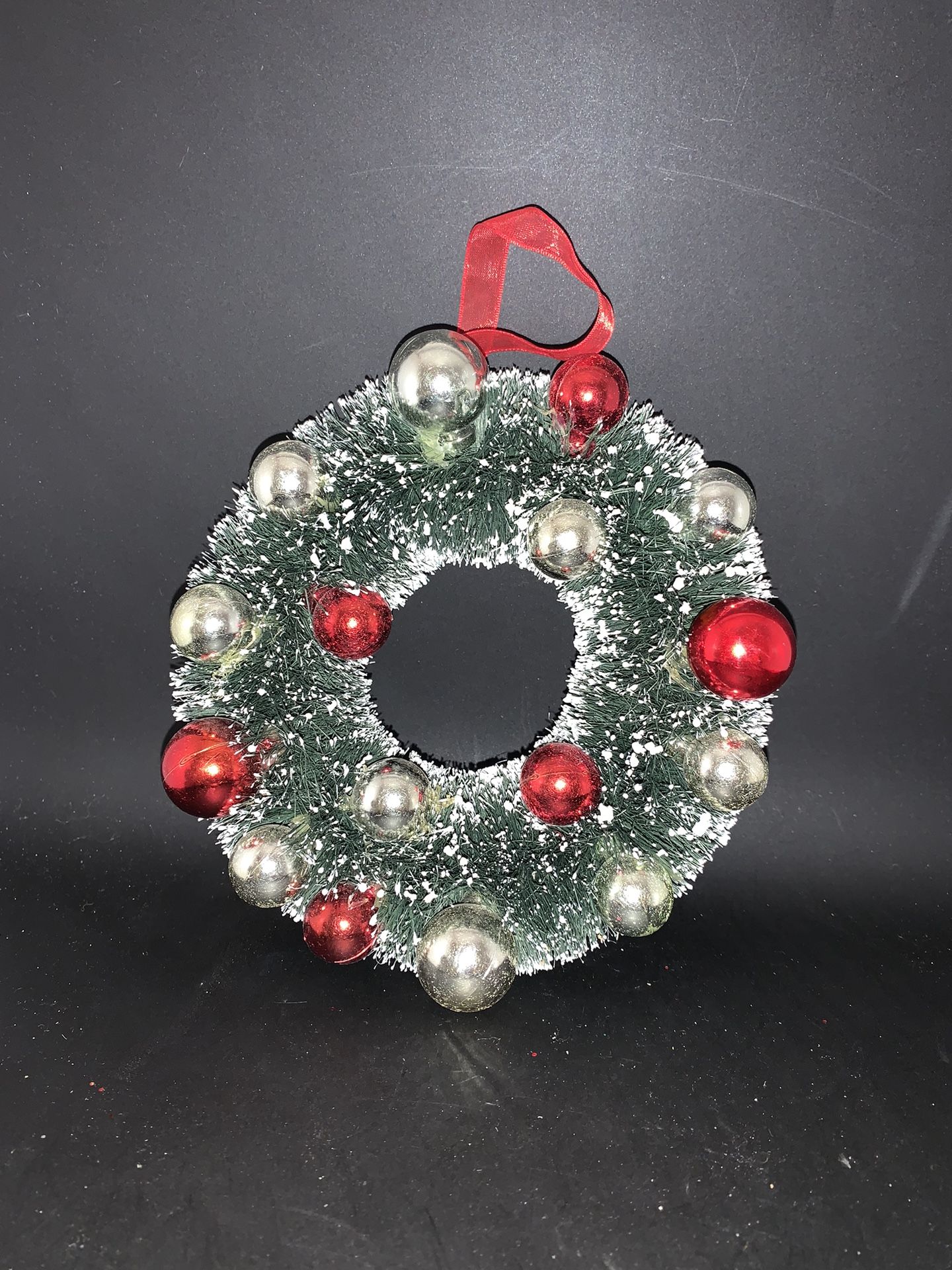 Small Vintage Bottlebrush Wreath