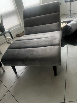 Chaise lounge chair