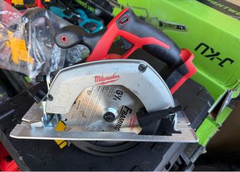 Milwaukee M18 2630-20 6-1/2" Circular Saw