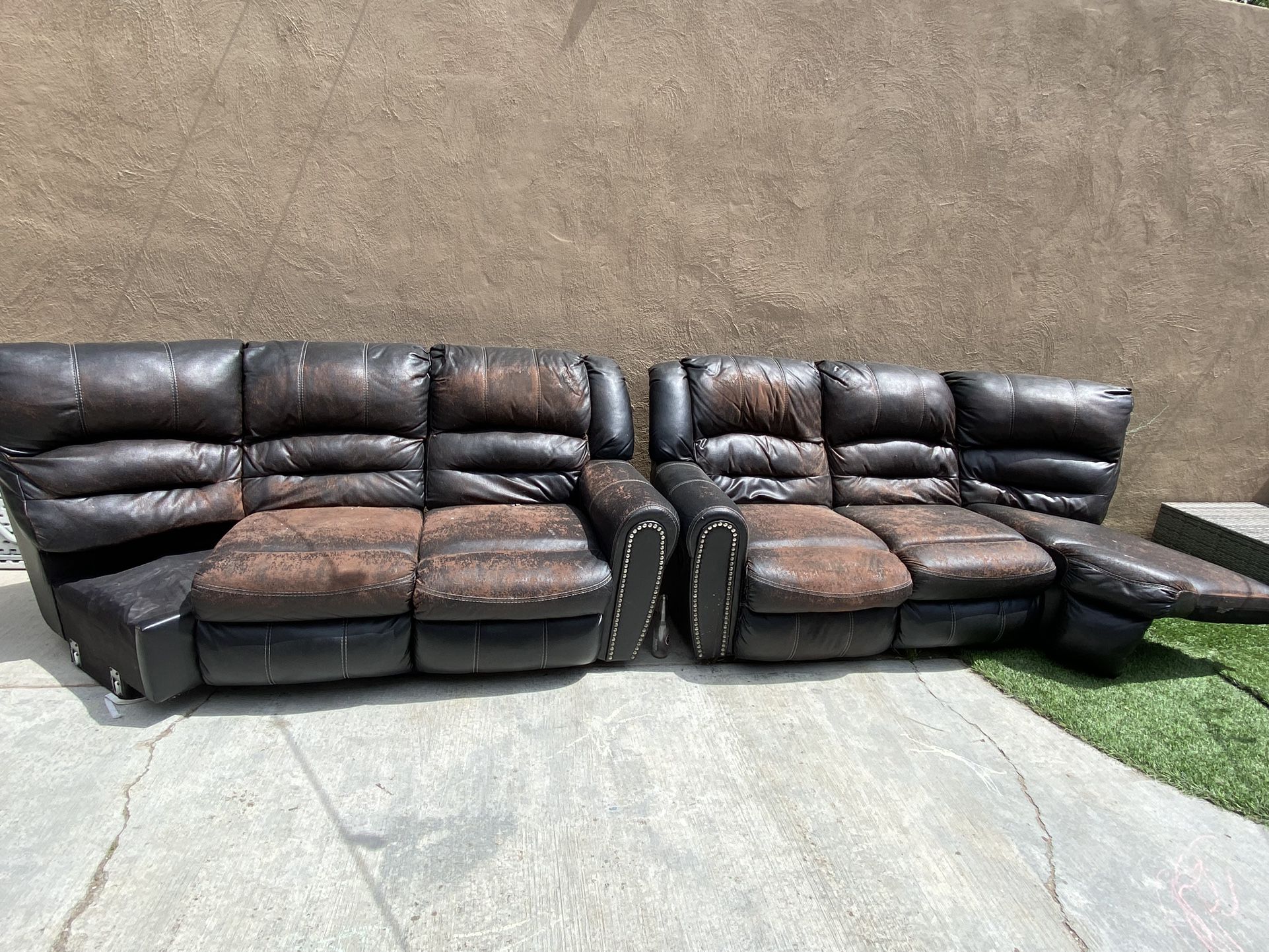 FREE Recliner Sectional Sofa 