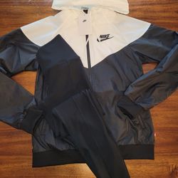 Women's Nike Windbreaker & leggings Combo Set 