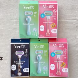 Venus Women Razor & Cartridges Kit