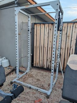 White squat/power rack