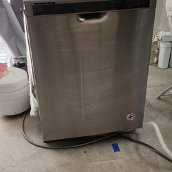 Whirlpool Dishwasher