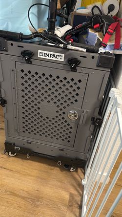 Impact Dog Crate with Wheels