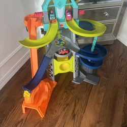 Fisher-Price Little People car ramp / spiral garage 