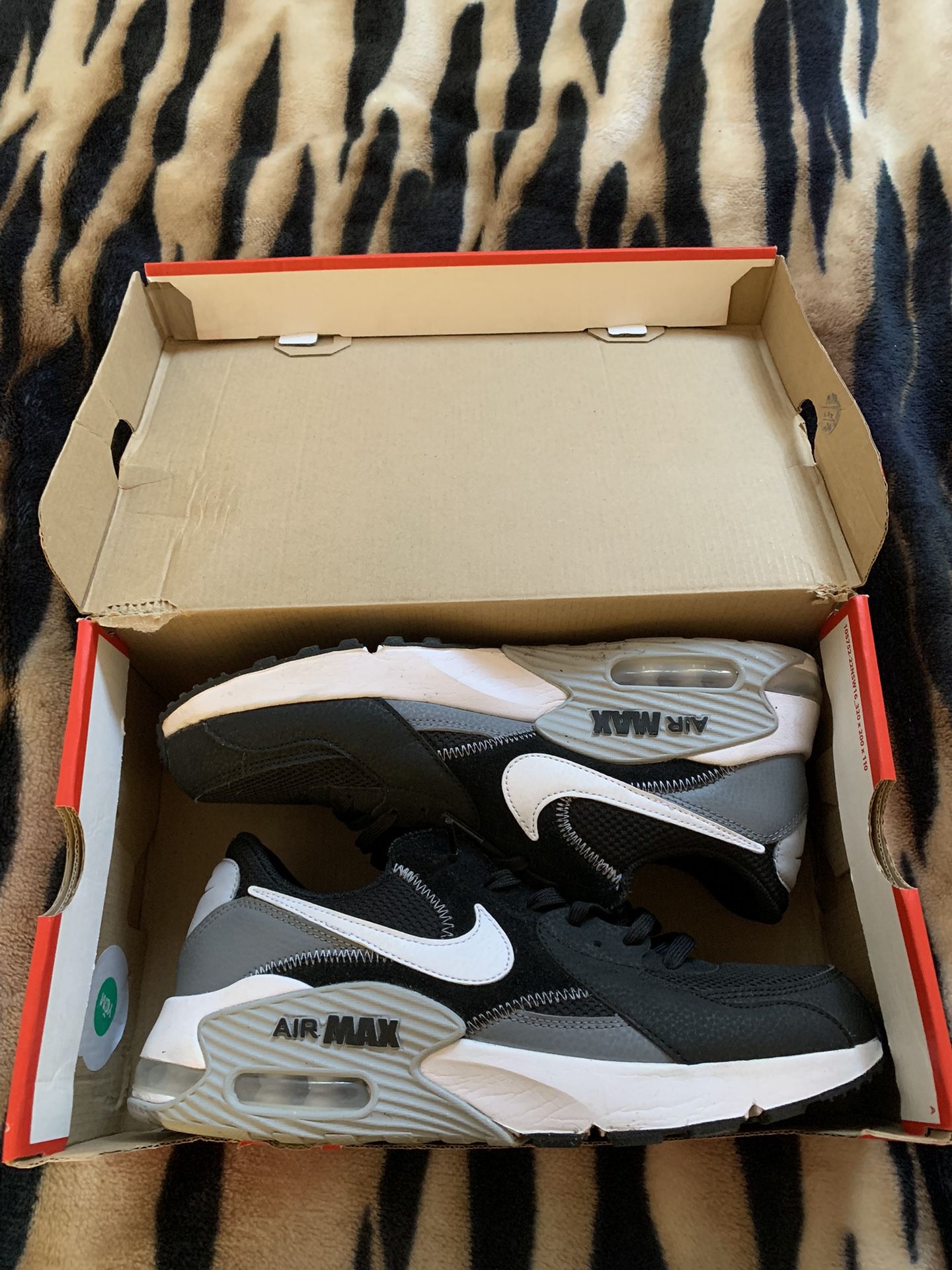 NIKE AIRMAX