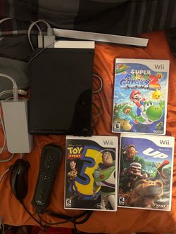Nintendo Wii with 3 games backwards compatible for GameCube games