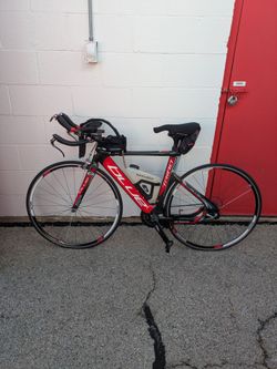 Blue Triad SP Competition Sports Triathalon Road Bike Red with Accessories