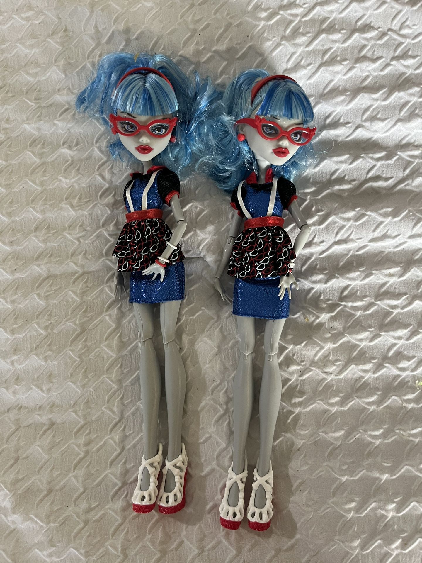 Monster High Ghoulia Yelps Doll: Girls Night Out 2012