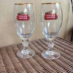 2 set Stella Artois glassware 