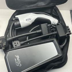 Automotive Battery Charger Ford  (305)