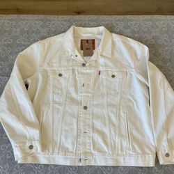 Levi’s Trucker Jacket Denim White Color Men's Size XL New W/ Tags