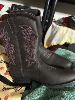 Brown Leather Cowboy Boots with Pink size 9
