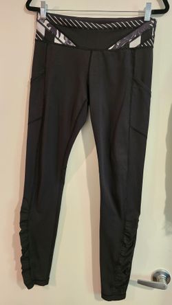 LULULEMON JOGGERS Size 8 B&W